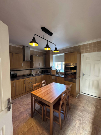 Interior 3, Spacious 3-bed Home at the Heart of Sheffield S2, Sheffield