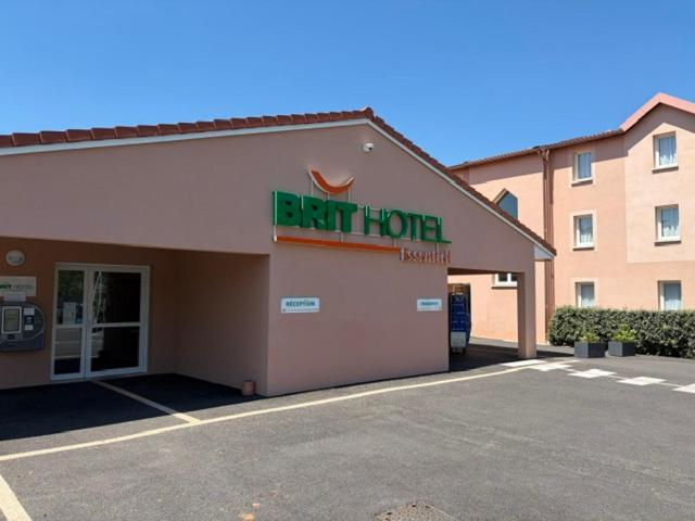 Exterior & Views 2, Brit Hotel Essentiel Millau, Aveyron