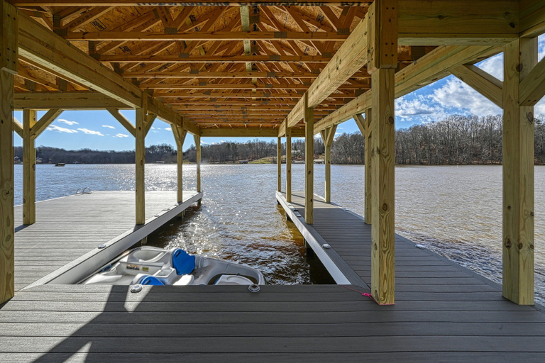 Water view 4, Charming Dog-friendly Lakefront Villa With Private Dock, Firepit, Stunning Views, Orange