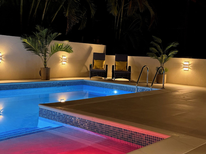 Pool 4, Jack's Place - by Zenbreak
