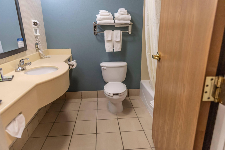 Bathroom 4, Sleep Inn & Suites Evansville - Casper, Natrona
