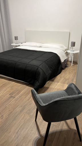 Room 5, Business Home Piazza Cesare Battisti, Foggia