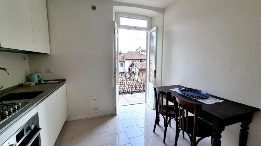 Private kitchen 3, Piazza Vecchia Boutique Apartment, Bergamo