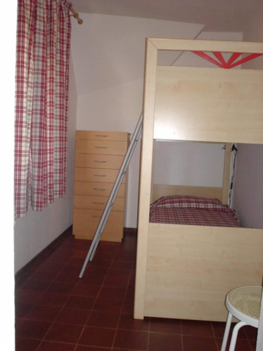 Room 3, Spacious Stay for Families Steps From the Beach, Udine