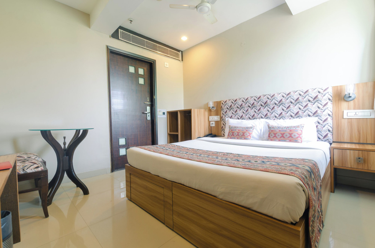 Others 2, Hotel Jullundur 18, Chandigarh