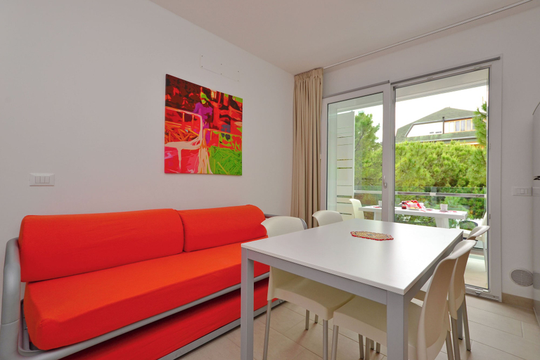 Living room 4, Relaxing Stay in a Beachside Flat, Udine