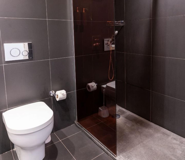 Bathroom 5, be.HOTEL, St Julian's