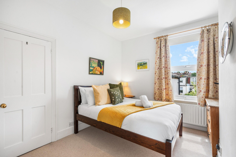 Room 5, Daphne House By My Getaways, Brighton and Hove