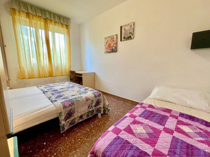 Bedroom 3, Seaside Villa Surrounded by a Garden, Venezia