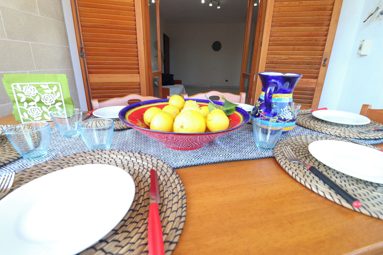 Dining 5, Casa Zara Ideal Stay for Families and Small Groups, Lecce