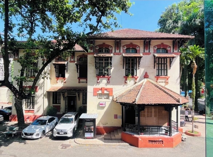 Primary image