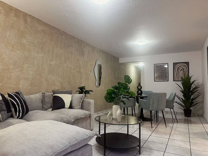 Living area, The Bullring House!, Guadalajara