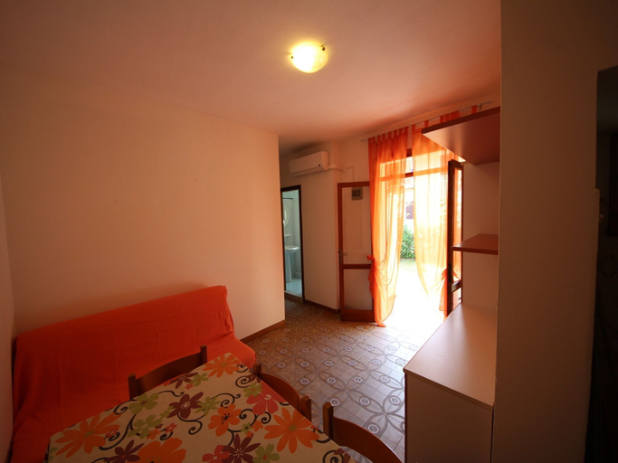 Living room 4, Comfy Flat in a Quiet Area of Rosolina, Rovigo