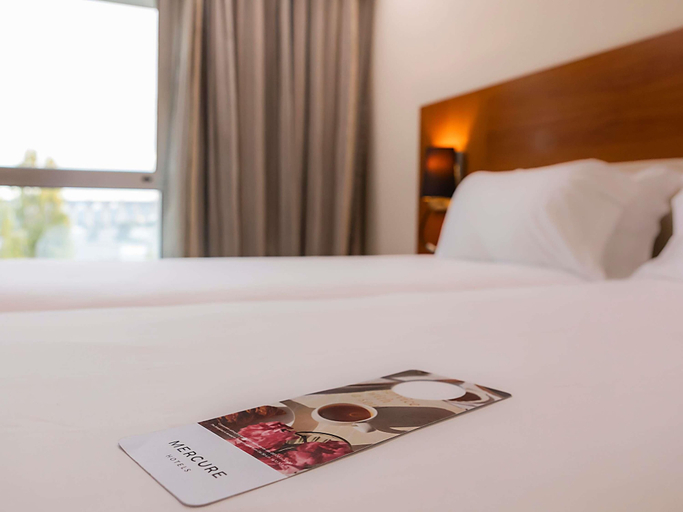 Bedroom 4, Mercure Lisboa Hotel, Lisbon