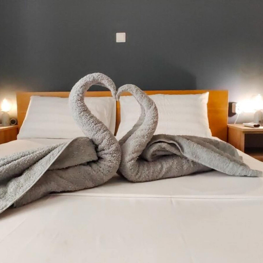 Room 4, Filoxenia in the Centre of Kalamata, Peloponnese