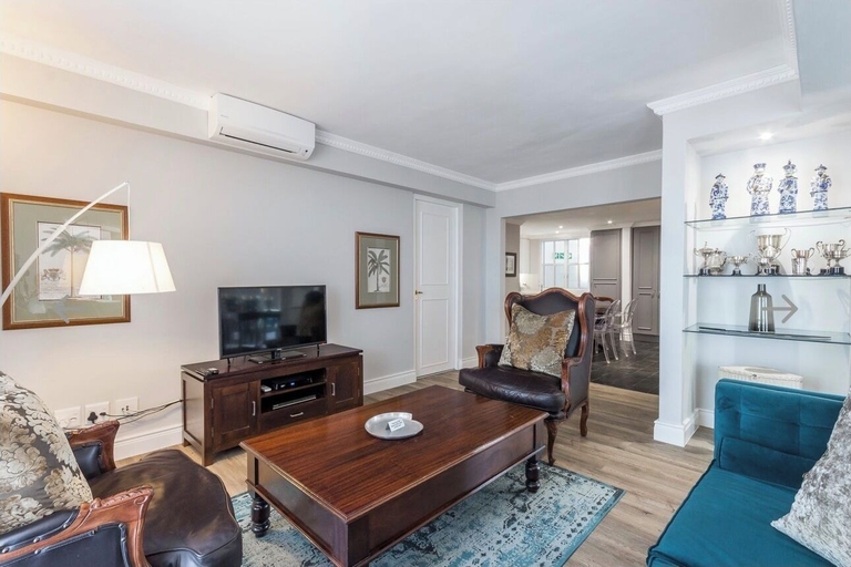 Living room 4, Luxurious Accessible Apartment with Stunning Views in Cape Town, City of Cape Town