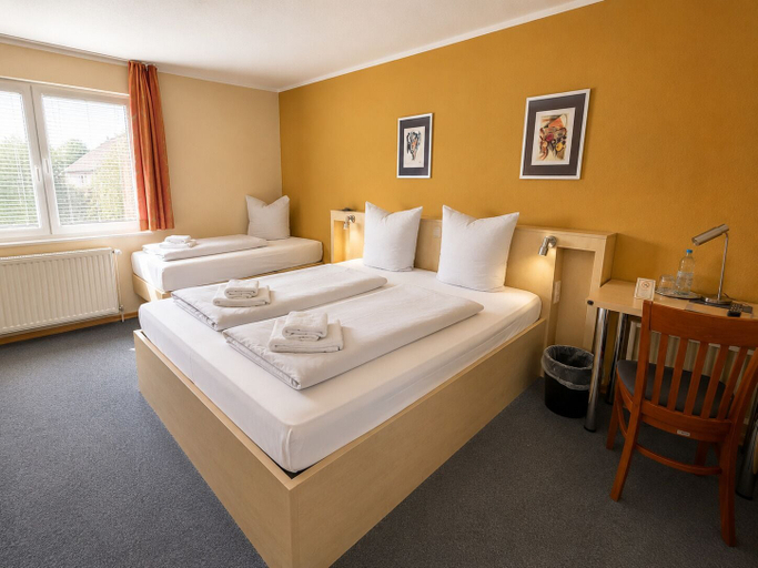 Bedroom 1, Hotel Select, Mönchengladbach