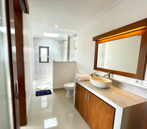 Shower 3, KUMARU Villa Canggu, Badung