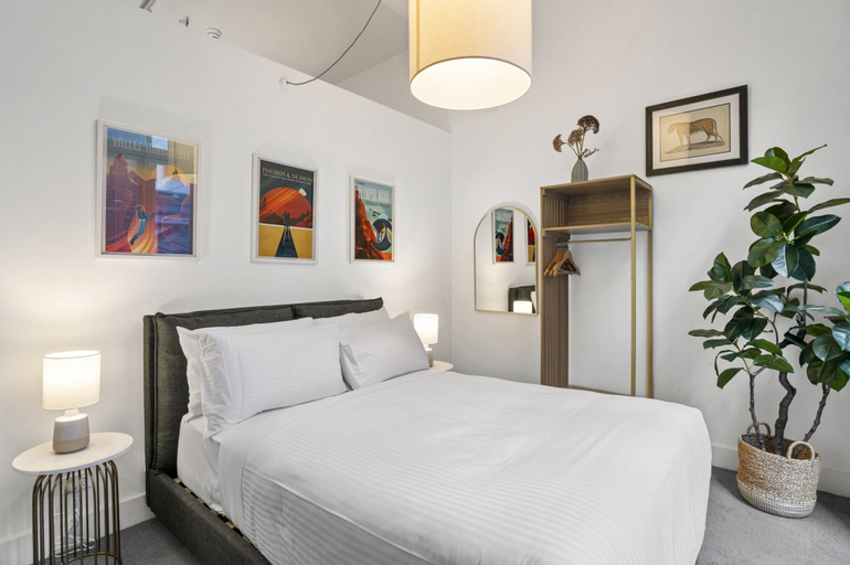 Room 4, Chic 2-Bed Apartment in Melbourne CBD, Melbourne