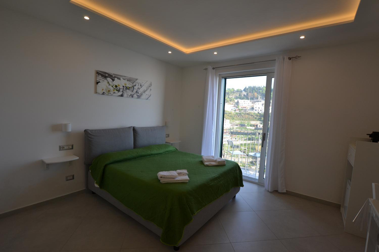 Bedroom 2, Amalfi Montemare Rooms, Salerno