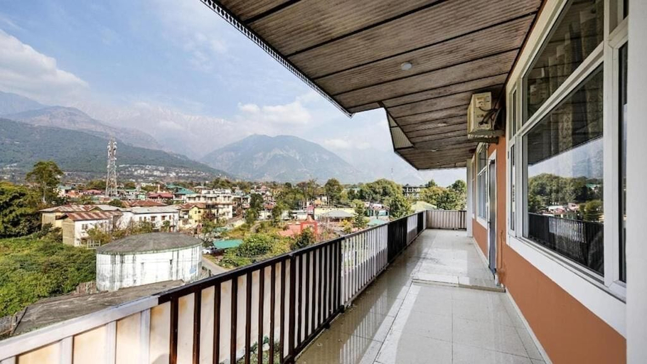 Property grounds 4, Asian resort n farm, Kangra