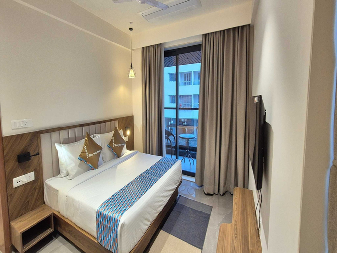 Room 5, Standard King Roompalette Fairmont Gonda, Gonda
