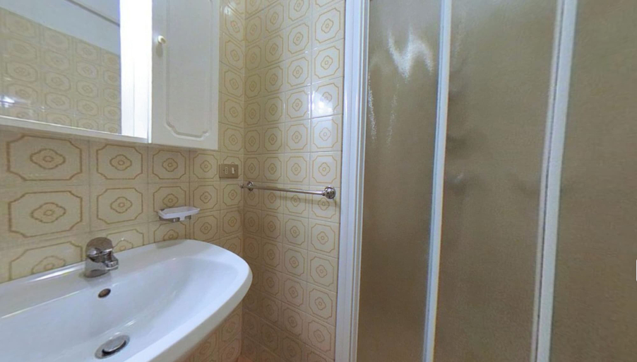 Bathroom 2, Ideal for Five Guests in Lignano-with Pool, Udine