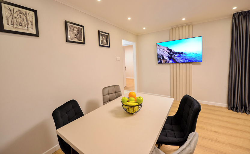 Living room 2, Libra Apartment - Two Bedrooms - 5 Guests - Next To Cismigiu Gardens, Municipiul Bucuresti