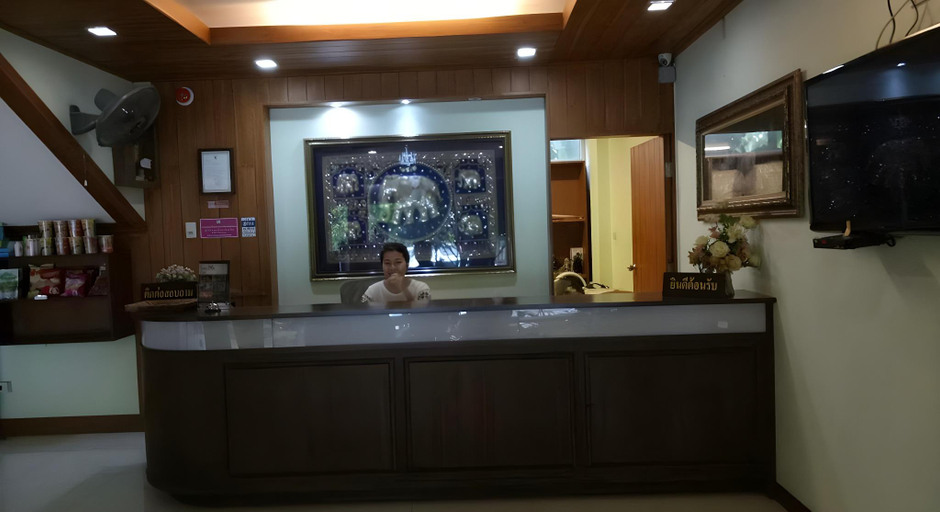 Others 3, Greenview Hotel, Laplae
