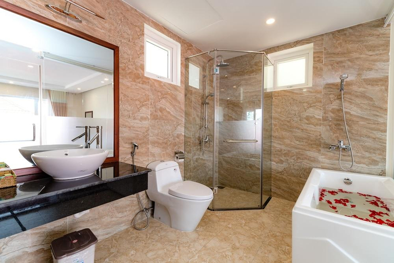 Bathroom, BOUNCE BEACH Resort & Spa, Da Nang