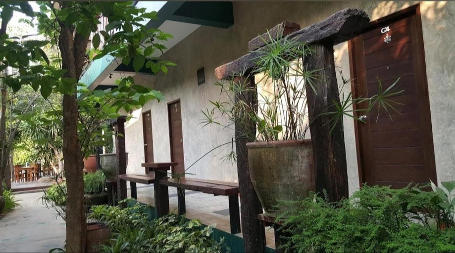 Others 4, Greenview Hotel, Laplae