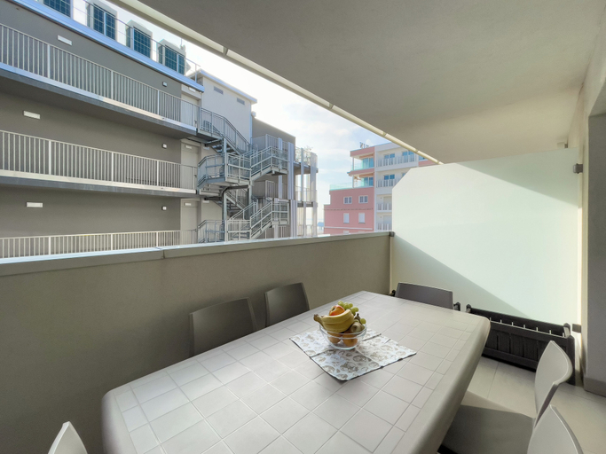 Balcony 5, Well-equipped Flat Just 50m From the Beach, Udine