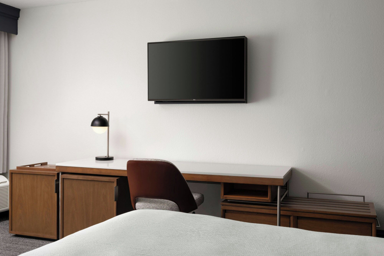 Bedroom 2, Courtyard by Marriott Valdosta, Lowndes
