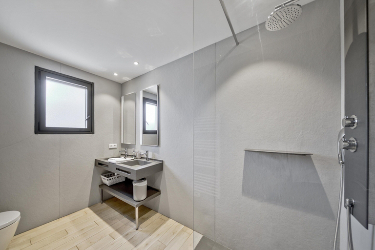 Bathroom 3, Lecci Stay With Heated Pool, Corse-du-Sud