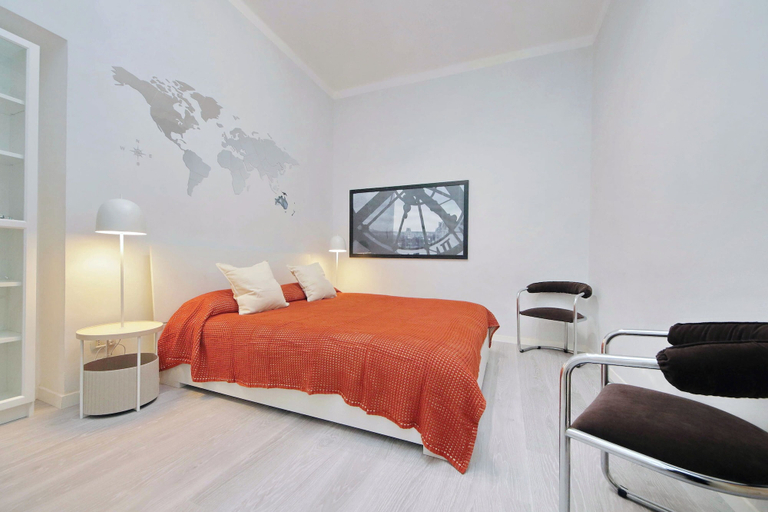 Room 5, 2BR 2BA Historic Center, Metro - Comfort, Quiet, Rome