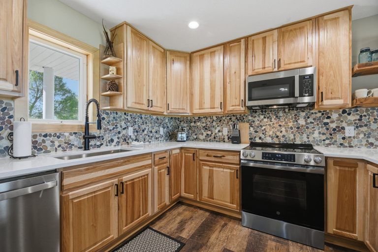 Private kitchen 2, Fairway Views, Near Mille Lacs, Private Deck 3 Bedroom Home, Mille Lacs
