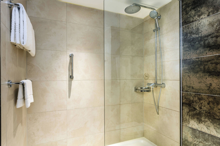 Bathroom 5, Sheraton Essen Hotel, Essen