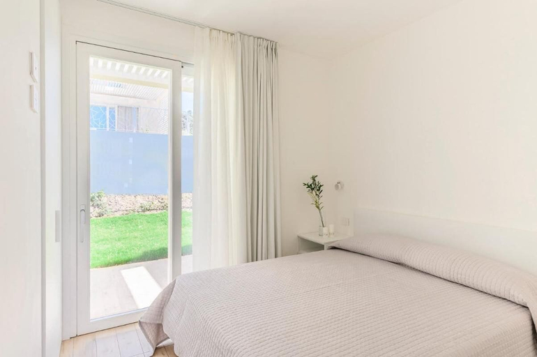 Bedroom 3, Stunning Capo Falcone Charming Apartments near La Pelosa, Sassari