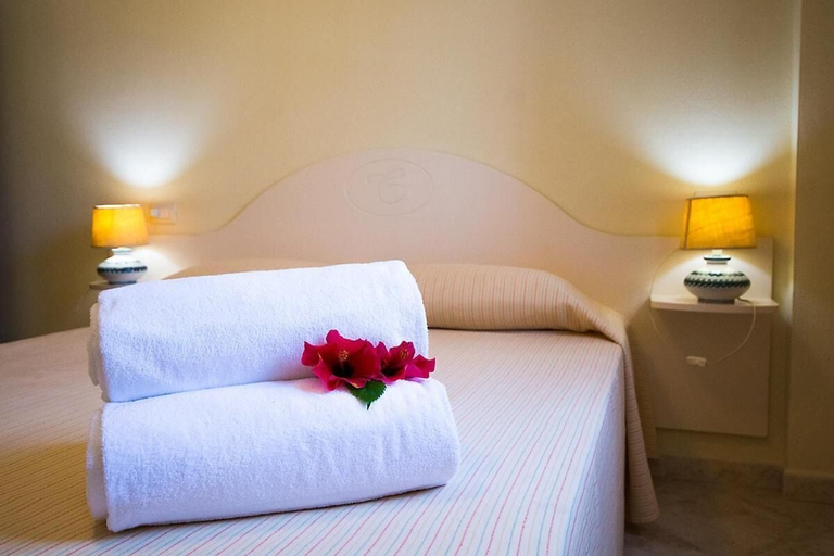 Room 5, Relaxing Le Residenze del Maria Rosaria No2213, Nuoro