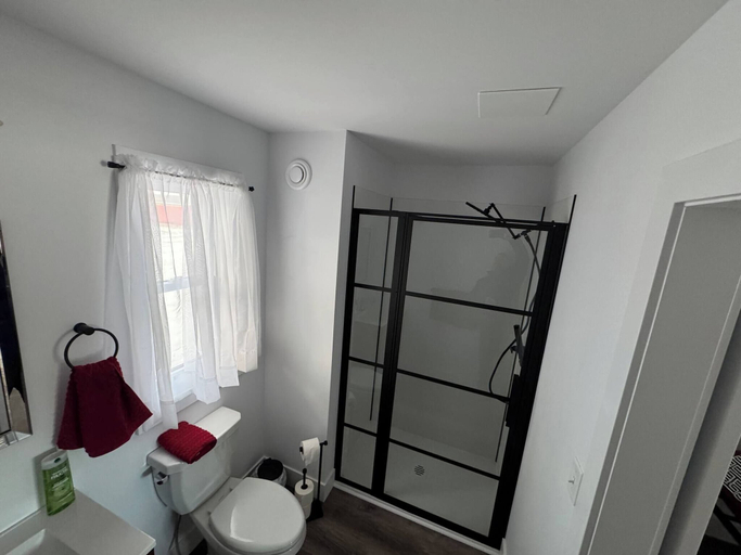 Bathroom 3, Room-red Farm Inn - Room 12, Cape Breton