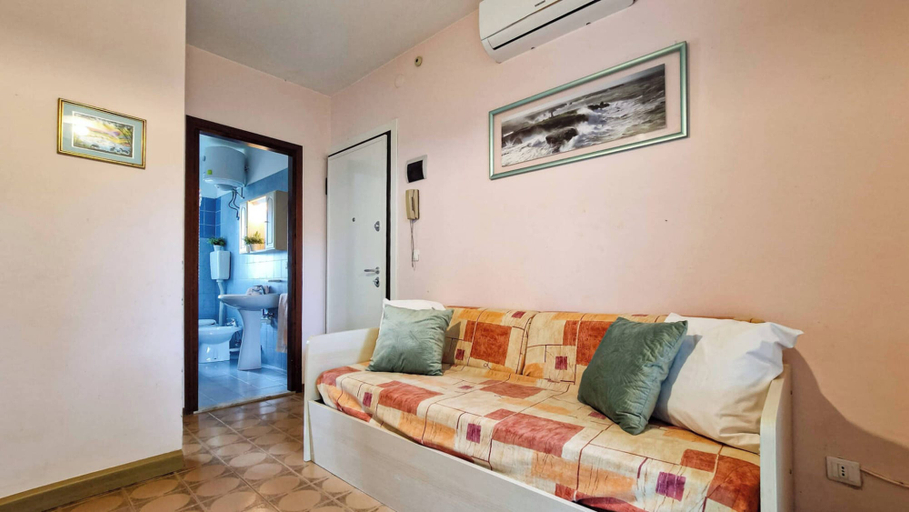 Living room, Cozy Flat in a Residence With 3 Pools, Venezia