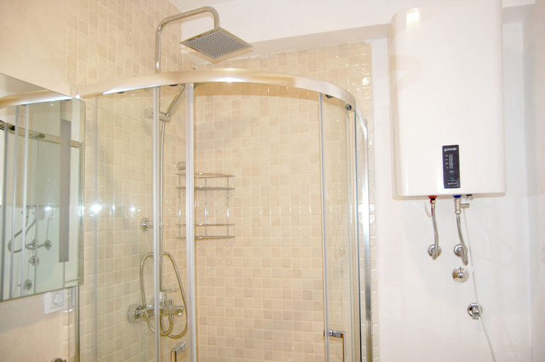 Bathroom 3, Status M Apartments 85
