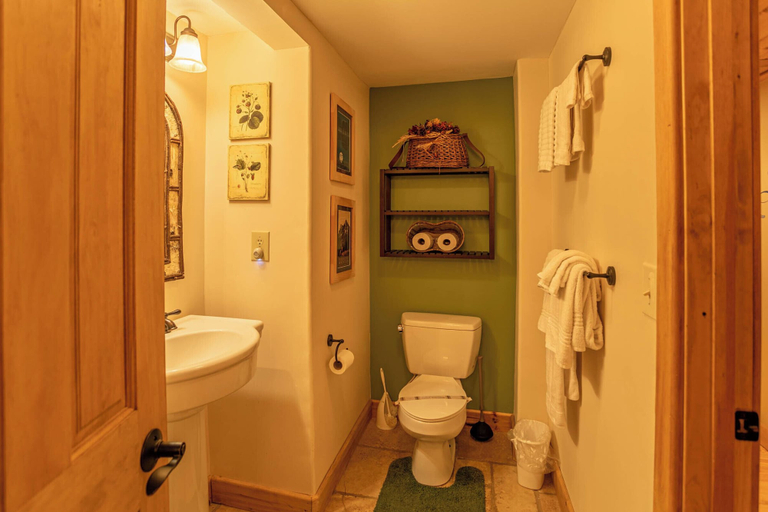 Interior 2, Acorn Lodge With hot Tub, Pool Table, Watauga
