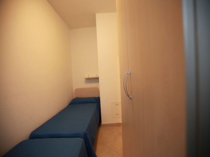 Room 5, Modern Flat by the Beach - Beahost, Rovigo