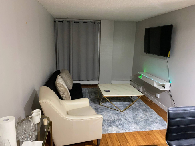 Living room 3, Downtown 1 Bedroom Apartment on 17 ave sw, Division No. 6