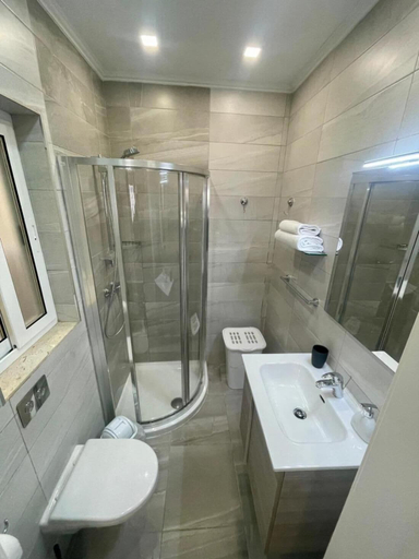 Bathroom 3, Ta Nenu Accomodation