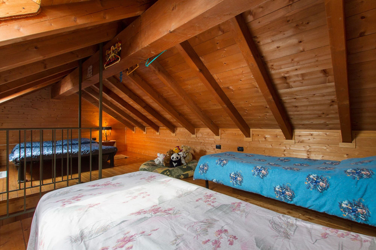 Room 4, Hillside Retreat With Views on Lake Maggiore, Verbano-Cusio-Ossola
