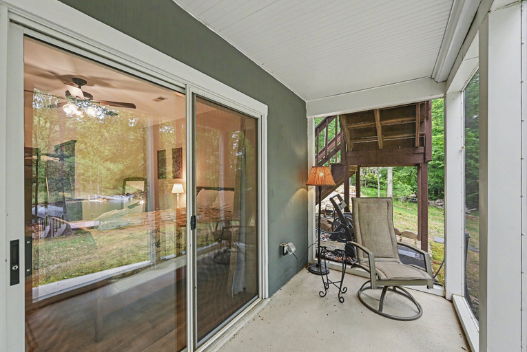 Interior 5, Spacious Waterfront Escape With Screened Porch, Water Slide, Kayaks & Games, Spotsylvania