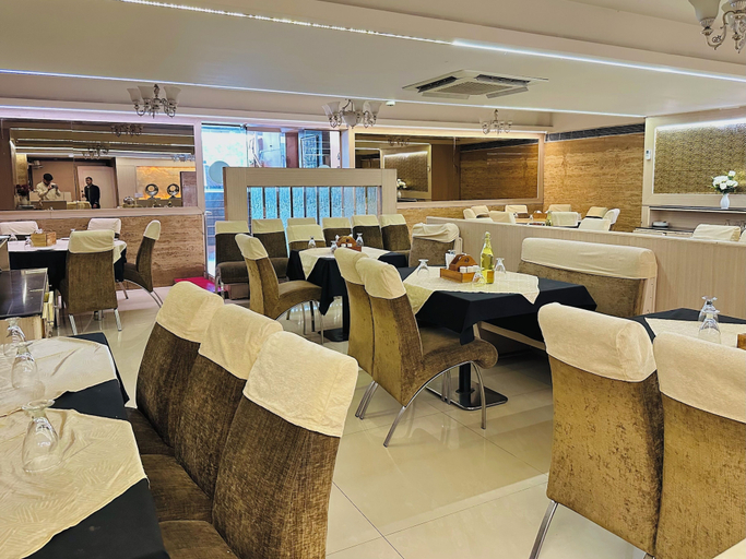 Food & Drinks 5, Hotel President - Indore, Indore