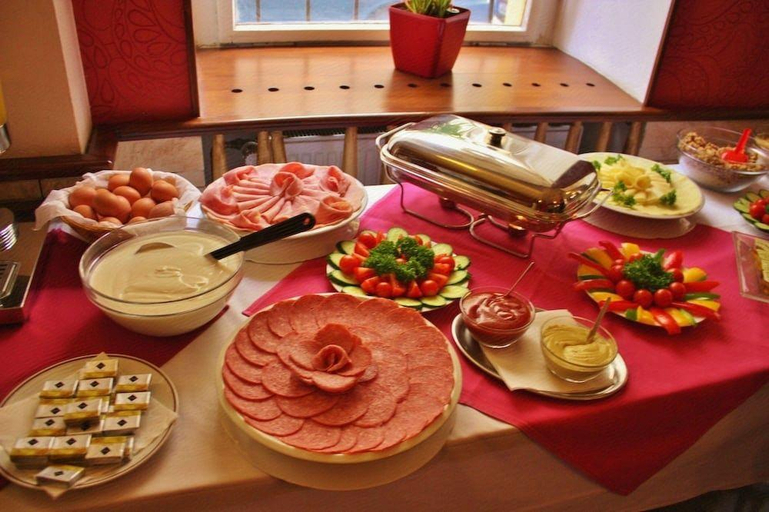 Food & Drinks 5, Koruna Hotel, Praha 1